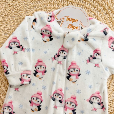  Macacão em Plush Pinguim Baby com Gorrinho Rosa - Off White